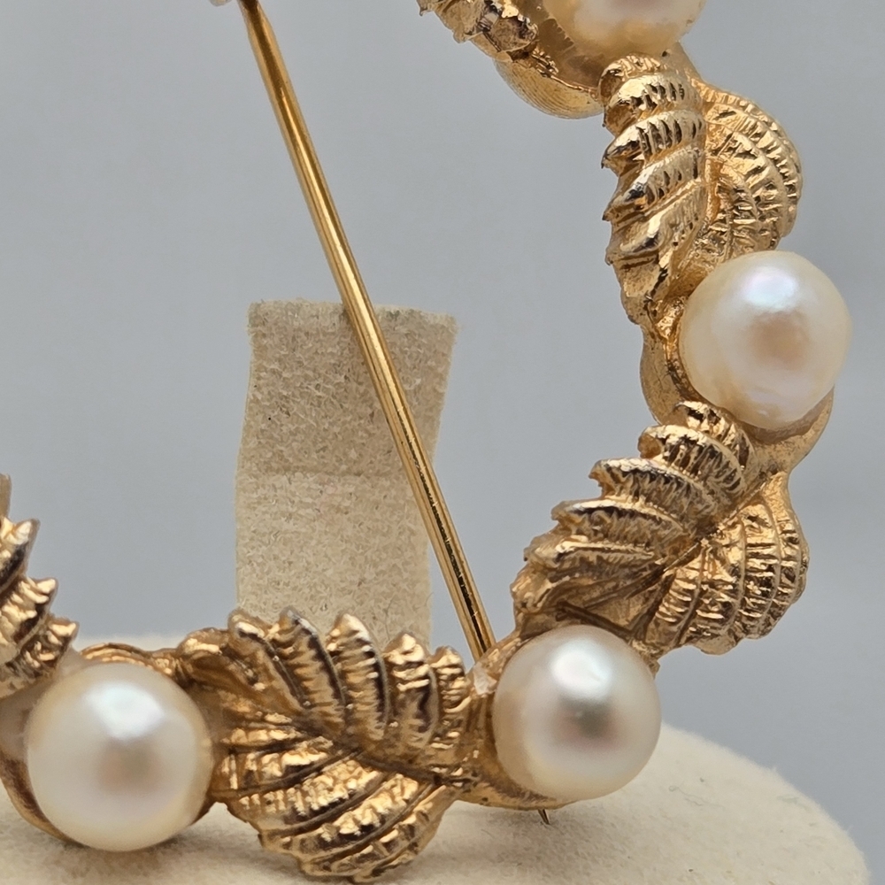 Charel Pearl Leaf Circle Brooch Designer Vintage Gold Fresh Water Pin - Picture 9 of 10